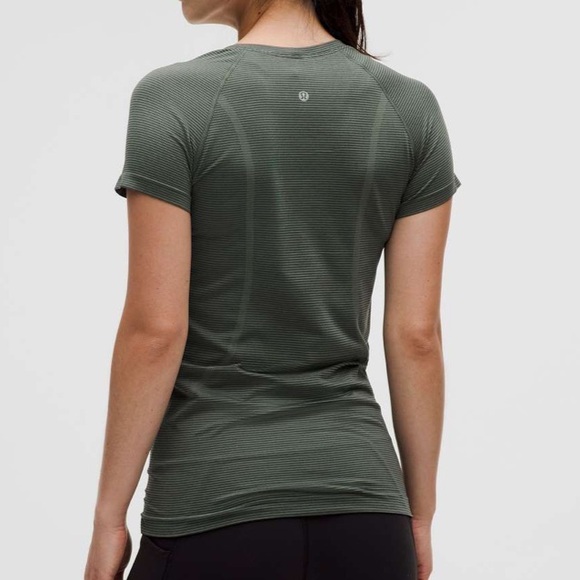 Lululemon Swiftly Tech Short Sleeve Crew Tee Size 4 - Picture 1 of 6